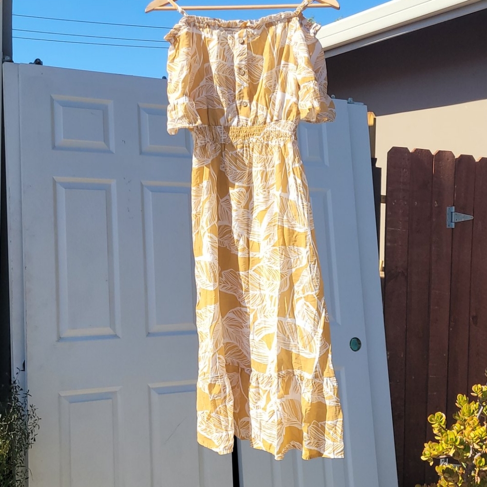 Sweet Rai Strap off the shoulder summer dress